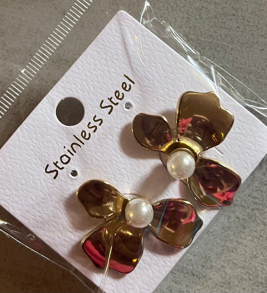 Boucle d’oreille fleur